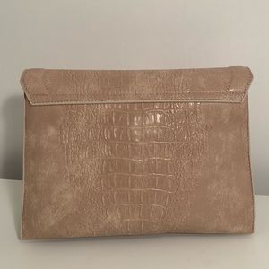 Beige clutch